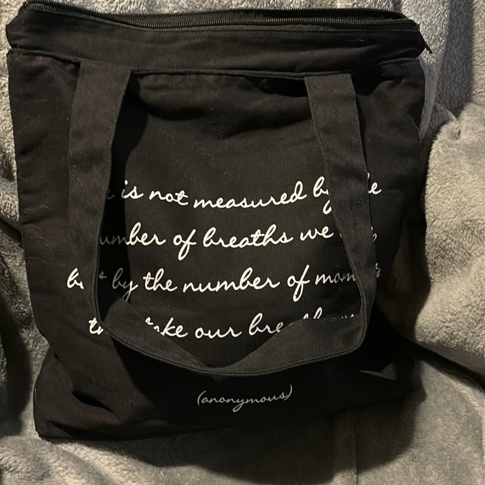 Quotable canvas tote bag- black